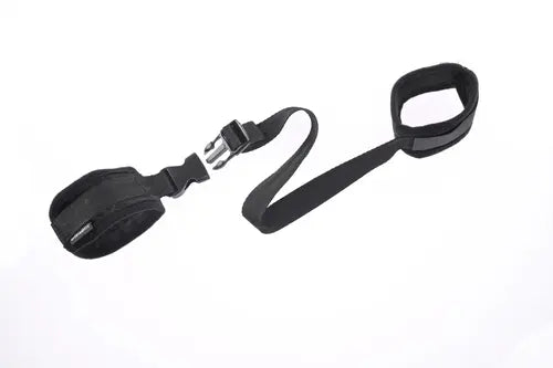 adjustable handcuffs black handcuffs showing clip-in feature