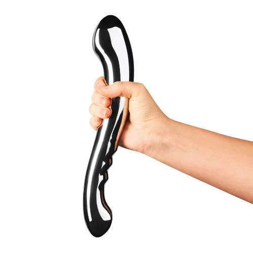 hand holding le wand stainless steel contour wand toy