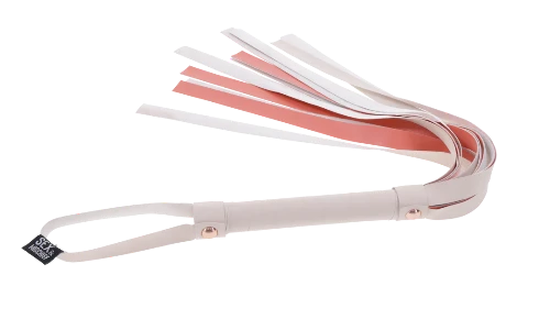 peaches and creame flogger against white background